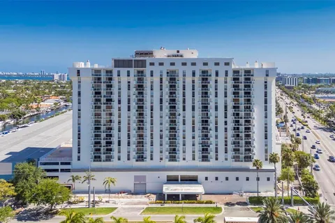 13499 Biscayne Blvd, North Miami FL 33181