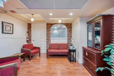 13499 Biscayne Blvd, North Miami FL 33181