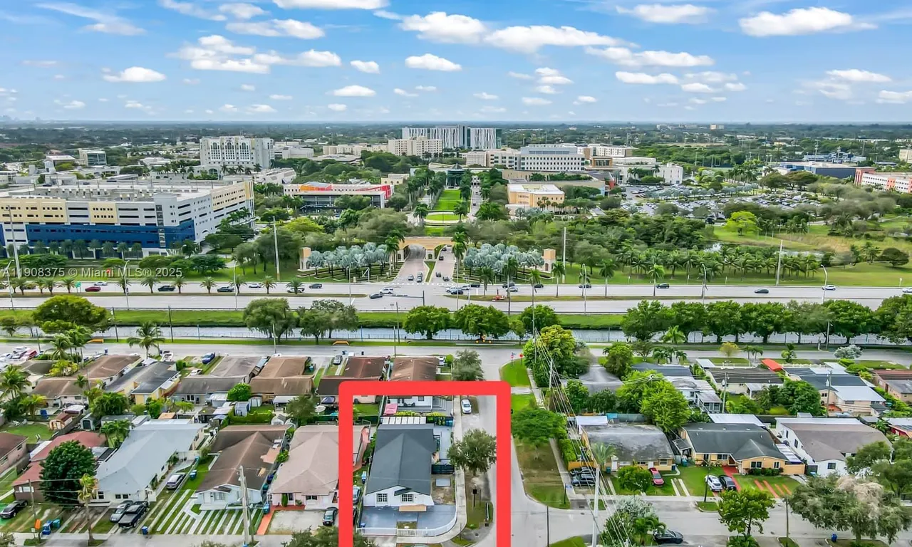 11152 SW 7th St, Sweetwater FL 33174