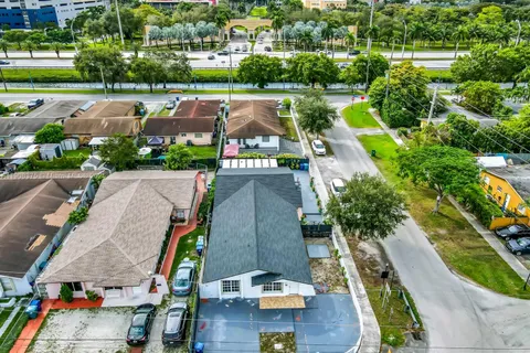 11152 SW 7th St, Sweetwater FL 33174