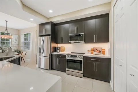 8226 NW 127th Ln # C, Parkland FL 33076