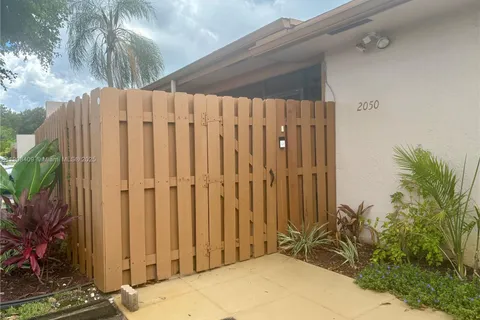 2050 SW 24th Cir, Boynton Beach FL 33426
