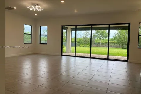 12535 N Parkland Bay Trl, Parkland FL 33076