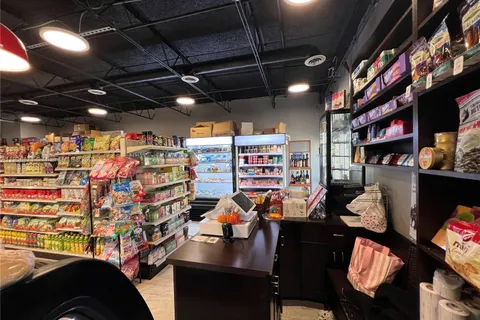 716 N Federal Hwy, Hallandale Beach FL 33009