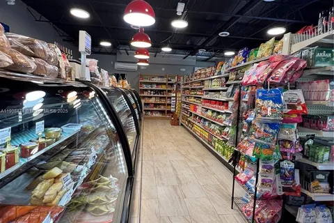 716 N Federal Hwy, Hallandale Beach FL 33009