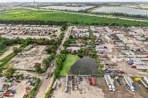 15550 NW 122nd Ave, Hialeah FL 33018