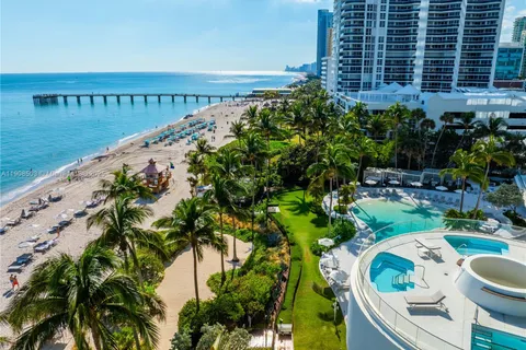 16901 Collins Ave # 2005, Sunny Isles Beach FL 33160