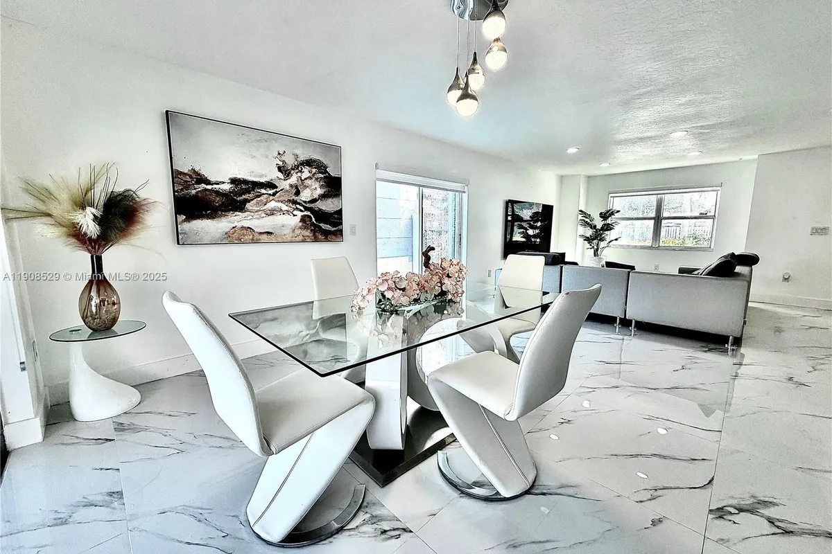 9849 SW 222nd Ter, Cutler Bay FL 33190