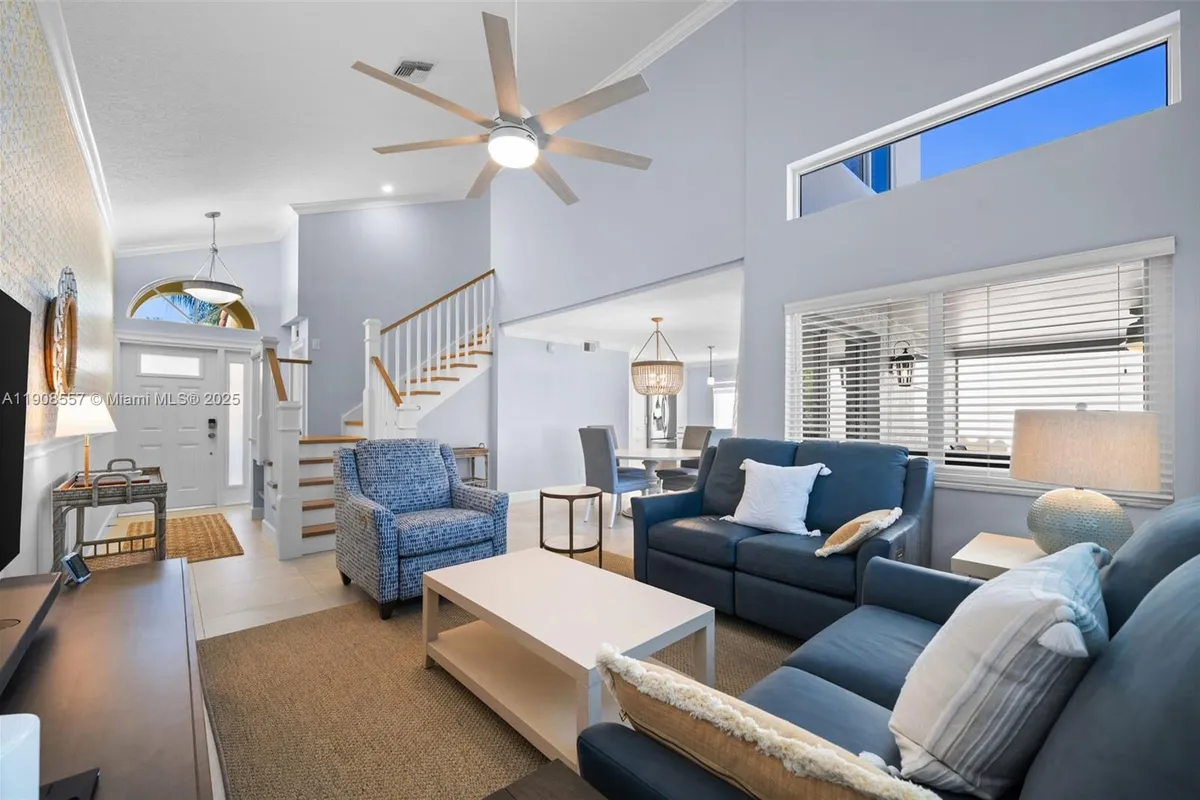 1114 SE 6th Ave, Dania Beach FL 33004