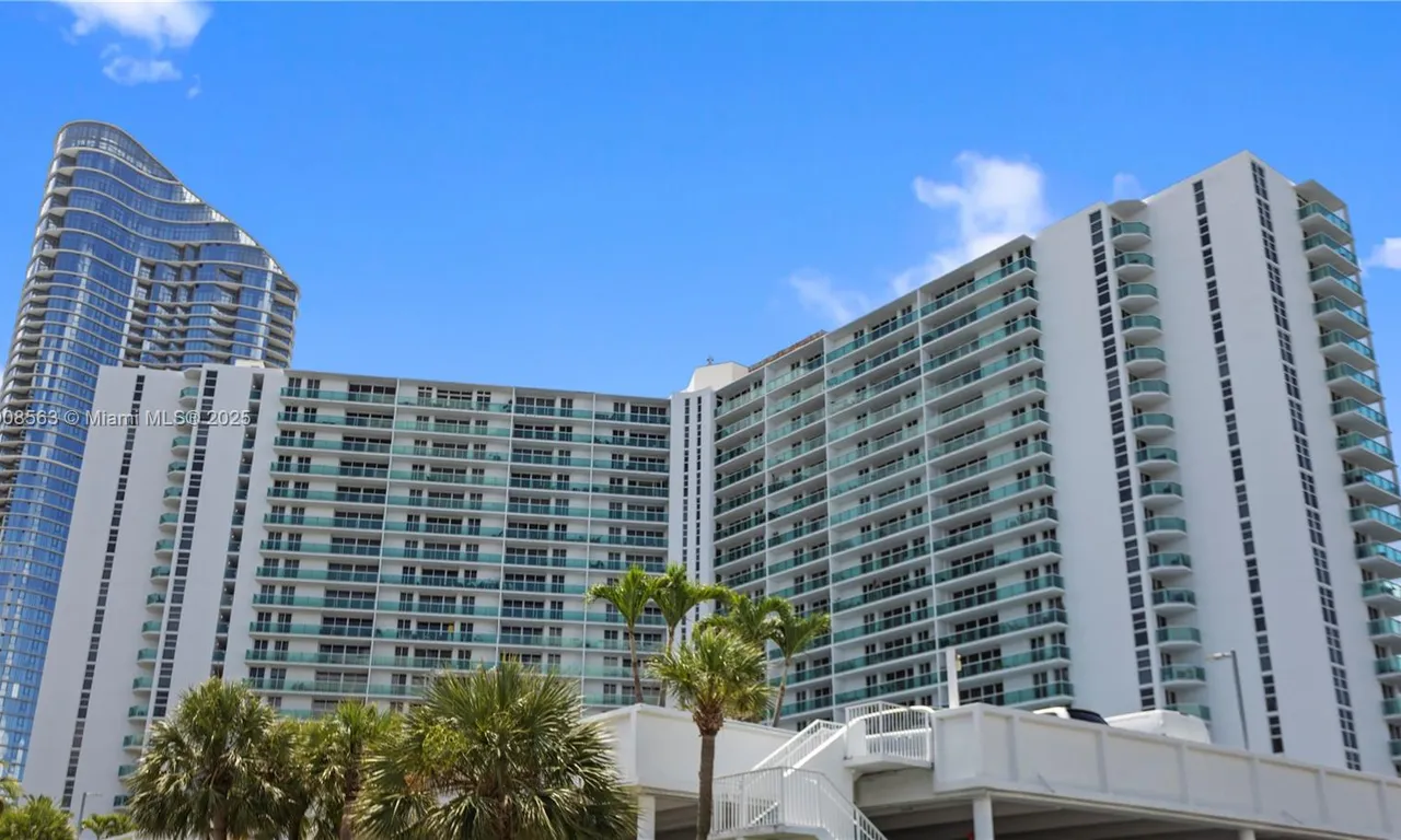 100 Bayview Dr # 227, Sunny Isles Beach FL 33160