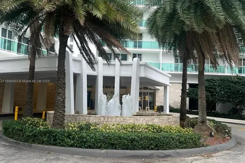 100 Bayview Dr # 227, Sunny Isles Beach FL 33160