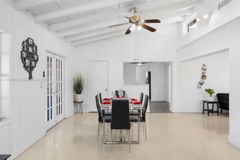 19 NE 3rd St, Dania Beach FL 33004