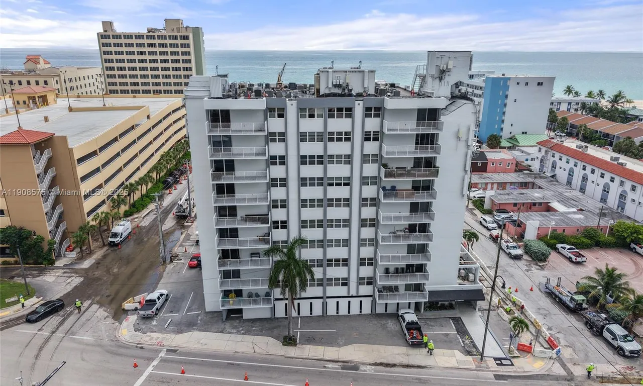 211 S Ocean Dr # 304, Hollywood FL 33019