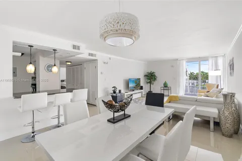 211 S Ocean Dr # 304, Hollywood FL 33019