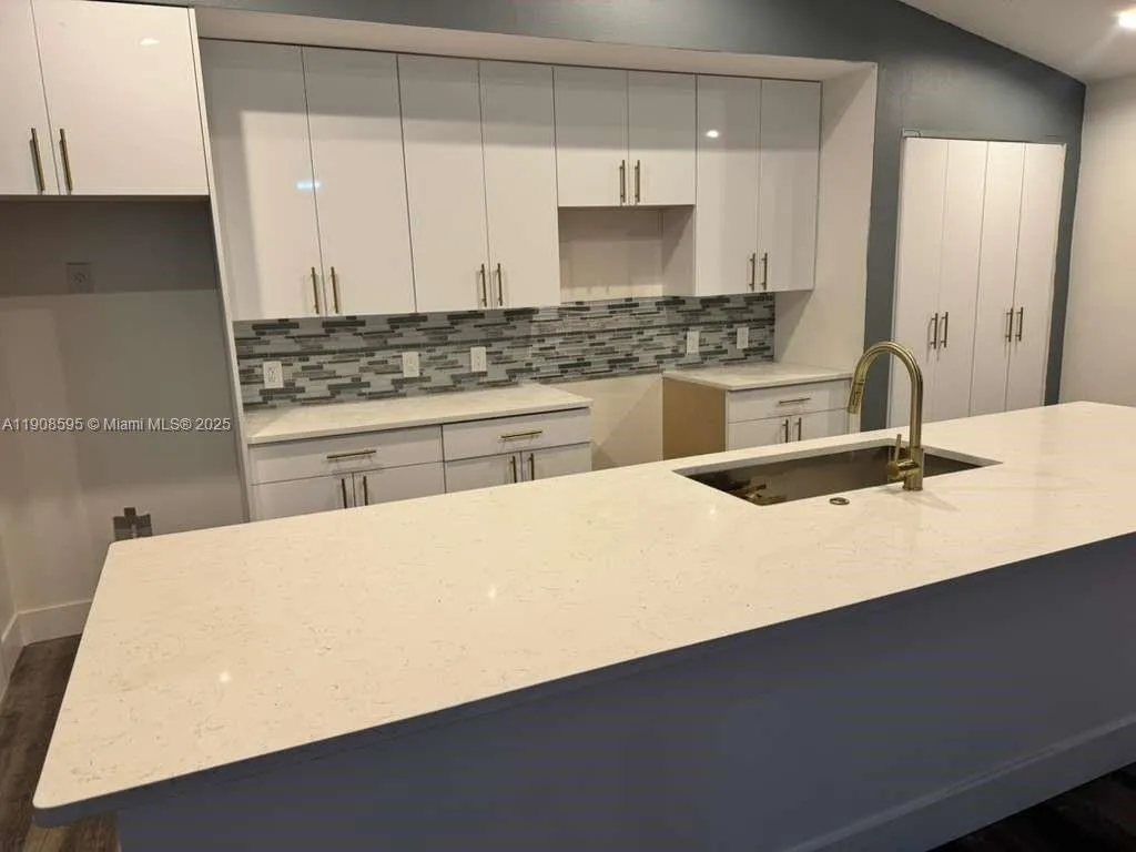 482 NW Marion Ave, Port St. Lucie FL 34953