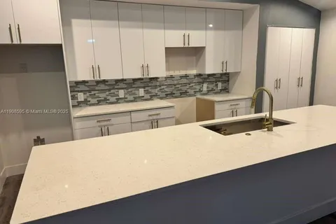 482 NW Marion Ave, Port St. Lucie FL 34953