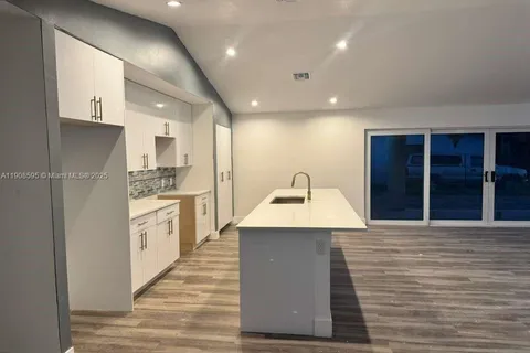 482 NW Marion Ave, Port St. Lucie FL 34953