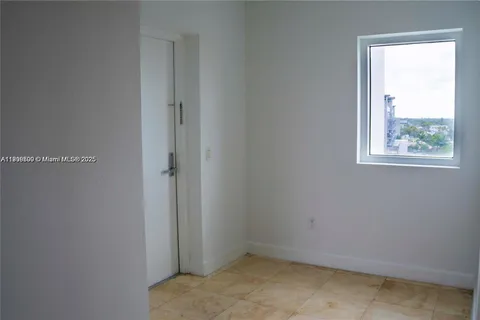 15051 Royal Oaks Ln # 2301, North Miami FL 33181