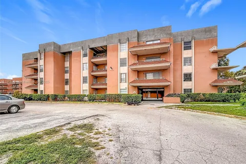 17600 NW 68th Ave # B2004, Hialeah FL 33015