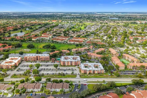 17600 NW 68th Ave # B2004, Hialeah FL 33015