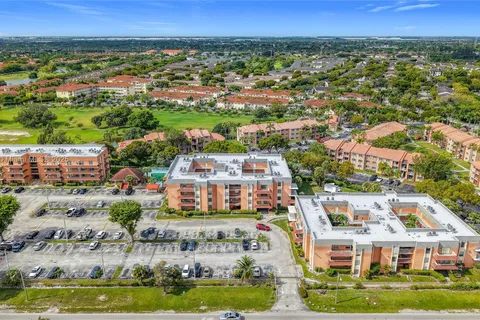 17600 NW 68th Ave # B2004, Hialeah FL 33015