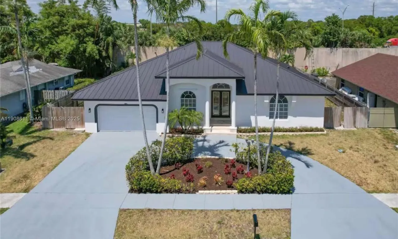 3409 Diane Dr, Boynton Beach FL 33435
