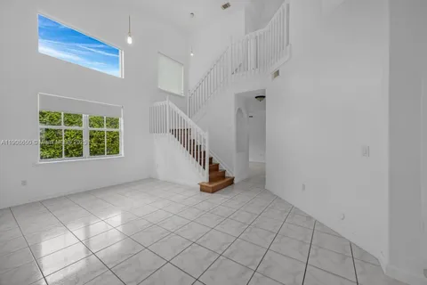 4863 NW 109th Path, Doral FL 33178