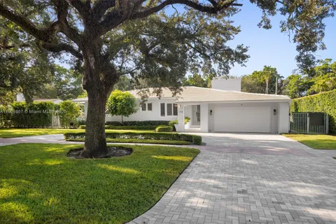 5906 Mall Mall, Coral Gables FL 33146