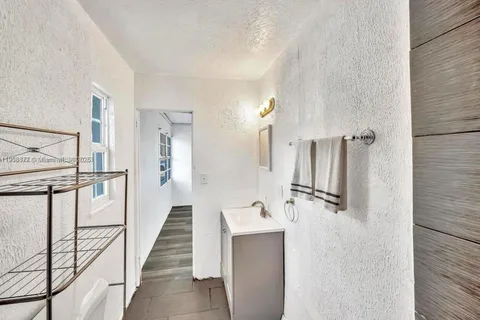 1001 N 16th Ct, Fort Pierce FL 34950