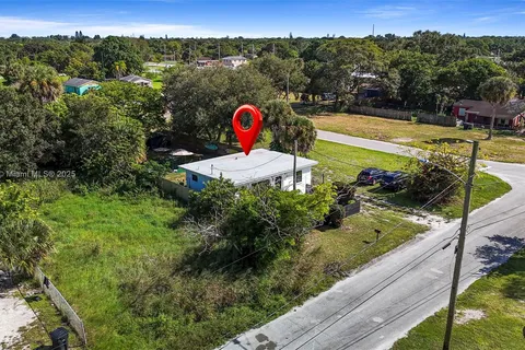 516 N 26th St, Fort Pierce FL 34947