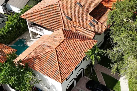 15106 NW 89th Ct, Miami Lakes FL 33018