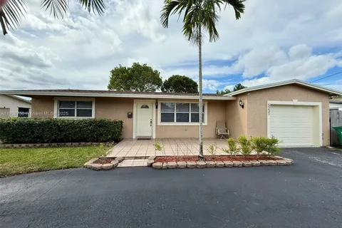 5231 SW 89 Ave, Cooper City FL 33328