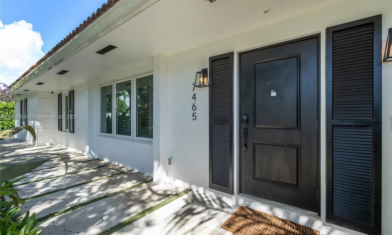 7465 SW 163rd St, Palmetto Bay FL 33157