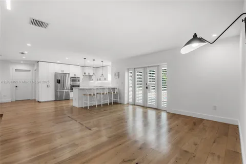 7465 SW 163rd St, Palmetto Bay FL 33157