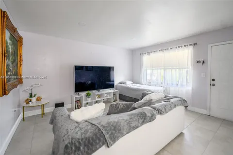 10370 SW 220th St # 220, Cutler Bay FL 33190