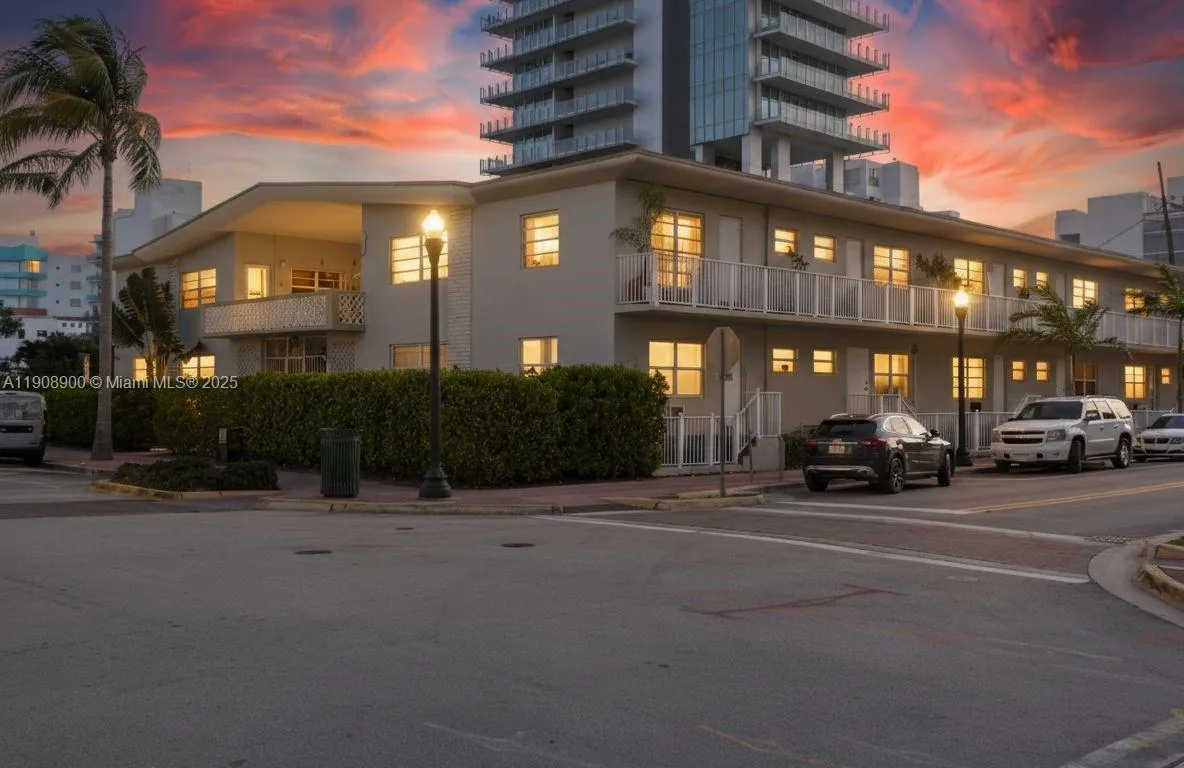 101 Collins Ave # 2, Miami Beach FL 33139