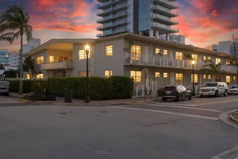 101 Collins Ave # 2, Miami Beach FL 33139