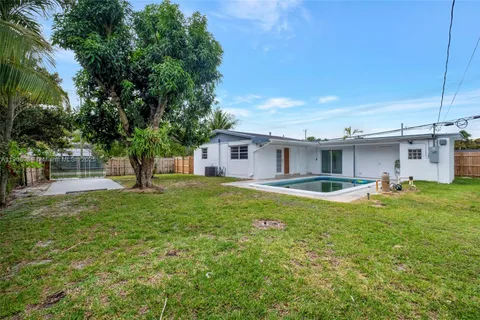 17031 NW 12th Ave, Miami Gardens FL 33169