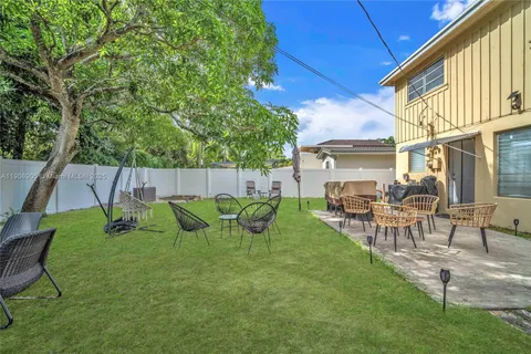 600 SW 17th St, Fort Lauderdale FL 33315