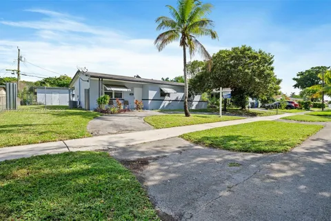 321 N 69th Ave, Hollywood FL 33024