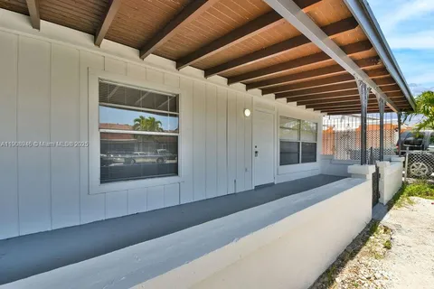 18947 NW 45th Ave, Miami Gardens FL 33055