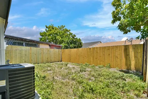 18947 NW 45th Ave, Miami Gardens FL 33055