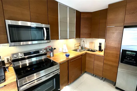 2651 S Course Dr # 307, Pompano Beach FL 33069