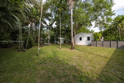 11660 NE 8th Ave, Biscayne Park FL 33161