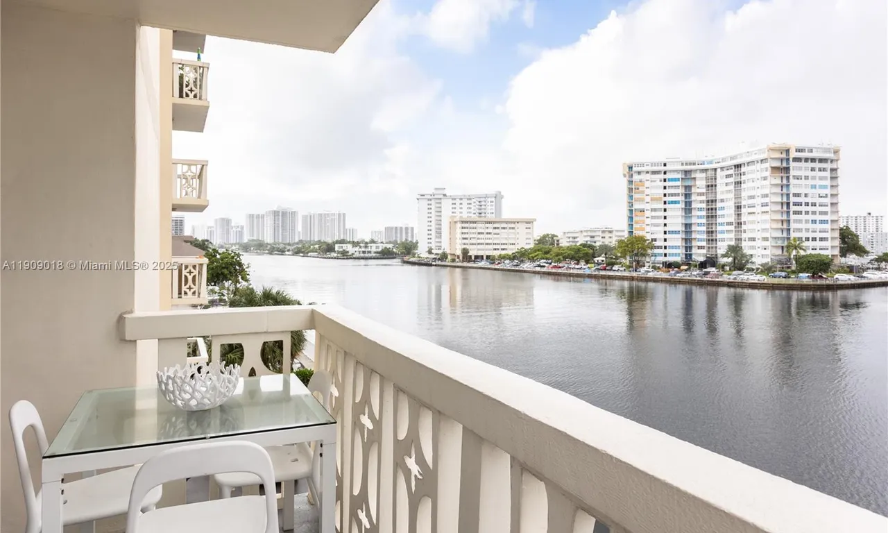 1817 S Ocean Dr # 320, Hallandale Beach FL 33009