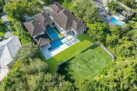 8961 SW 62nd Ct, Pinecrest FL 33156