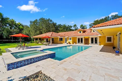 6500 SW 127th St, Pinecrest FL 33156