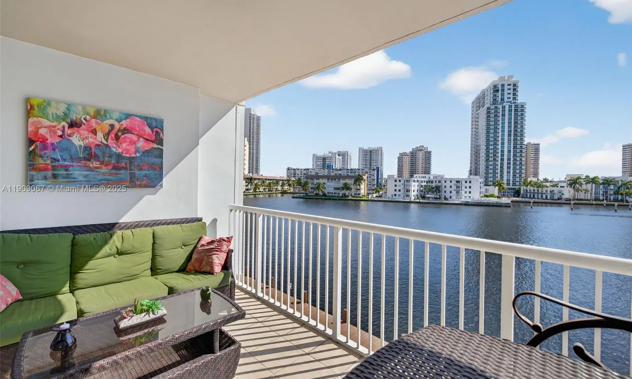 121 Golden Isles Dr # 205, Hallandale Beach FL 33009
