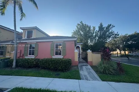 2288 NE 42nd Ave, Homestead FL 33033