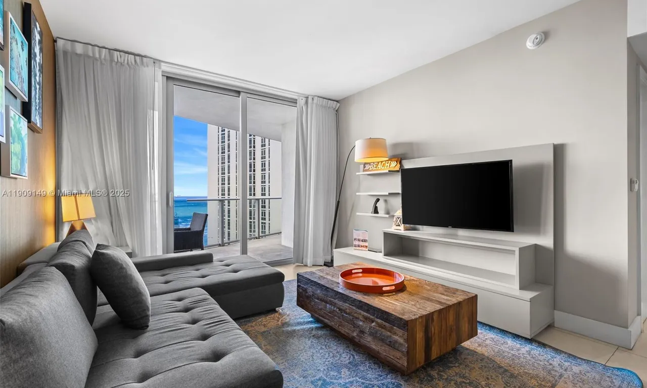 4111 S Ocean Dr # 1204, Hollywood FL 33019